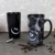 Gift Republic - Grinsekatze Kaffeebecher | Kaffee-Tasse & Tee-Becher in groß ca. 350 ml | XXL Tasse Thermoeffekt | Cool Cat Coffee Mug | Geschenk für Geburtstag, Einschulung, Weihnachten - 1